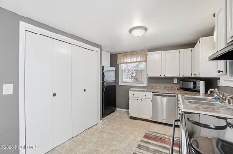 Tiny photo for 145 Madison Avenue, Findlay, OH 45840 (MLS # 10002753)