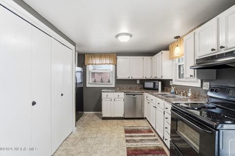 Tiny photo for 145 Madison Avenue, Findlay, OH 45840 (MLS # 10002753)