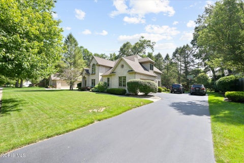 Tiny photo for 3505 Cedar Creek Court, Maumee, OH 43537 (MLS # 10009940)
