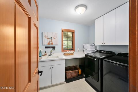 Tiny photo for 3505 Cedar Creek Court, Maumee, OH 43537 (MLS # 10009940)