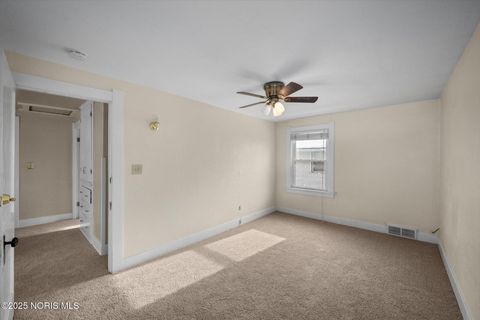 Tiny photo for 1743 Kensington Road, Toledo, OH 43607 (MLS # 10002095)