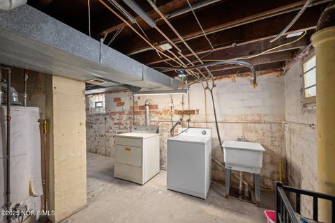 Tiny photo for 1743 Kensington Road, Toledo, OH 43607 (MLS # 10002095)