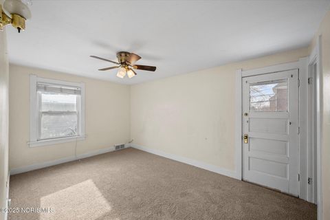 Tiny photo for 1743 Kensington Road, Toledo, OH 43607 (MLS # 10002095)
