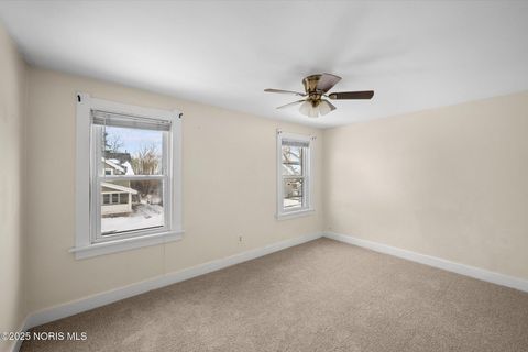 Tiny photo for 1743 Kensington Road, Toledo, OH 43607 (MLS # 10002095)