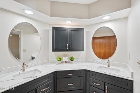Tiny photo for 9815 Monclova Road, Monclova, OH 43542 (MLS # 10014558)