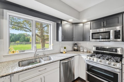 Tiny photo for 9815 Monclova Road, Monclova, OH 43542 (MLS # 10014558)
