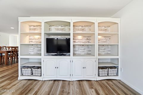 Tiny photo for 217 Prentiss Avenue, Findlay, OH 45840 (MLS # 10004610)