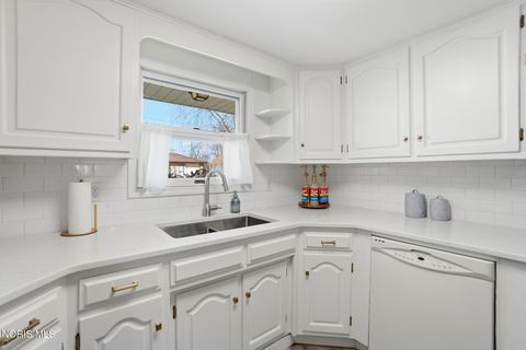 Tiny photo for 217 Prentiss Avenue, Findlay, OH 45840 (MLS # 10004610)