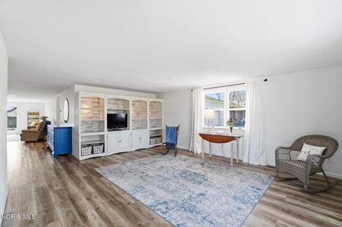 Tiny photo for 217 Prentiss Avenue, Findlay, OH 45840 (MLS # 10004610)