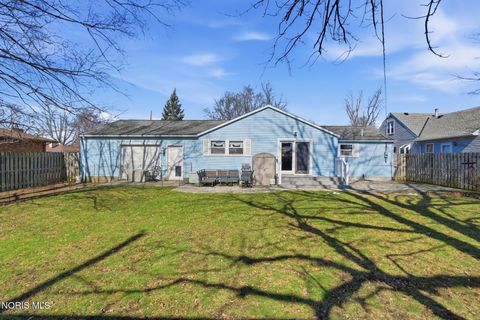 Tiny photo for 217 Prentiss Avenue, Findlay, OH 45840 (MLS # 10004610)