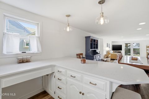 Tiny photo for 217 Prentiss Avenue, Findlay, OH 45840 (MLS # 10004610)