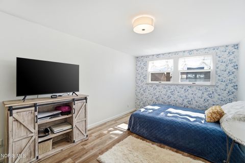 Tiny photo for 217 Prentiss Avenue, Findlay, OH 45840 (MLS # 10004610)