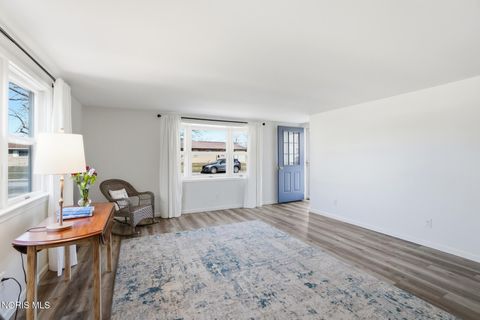 Tiny photo for 217 Prentiss Avenue, Findlay, OH 45840 (MLS # 10004610)