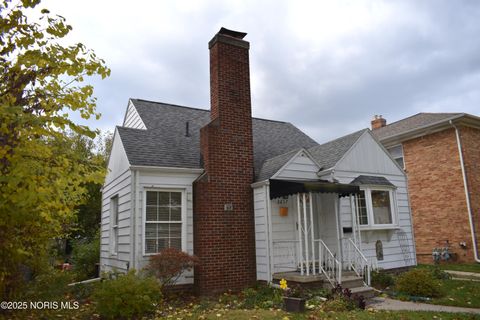 Tiny photo for 2657 Letchworth Parkway, Toledo, OH 43606 (MLS # 10001135)