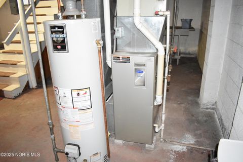 Tiny photo for 2657 Letchworth Parkway, Toledo, OH 43606 (MLS # 10001135)