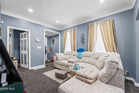 Tiny photo for 547 Church Street, Toledo, OH 43605 (MLS # 10006016)