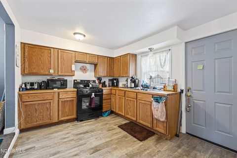 Tiny photo for 547 Church Street, Toledo, OH 43605 (MLS # 10006016)