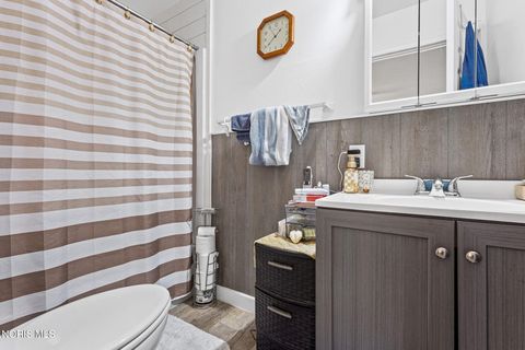 Tiny photo for 547 Church Street, Toledo, OH 43605 (MLS # 10006016)