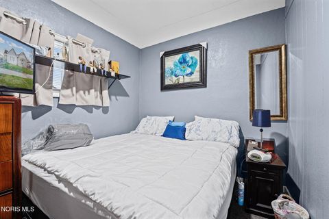 Tiny photo for 547 Church Street, Toledo, OH 43605 (MLS # 10006016)