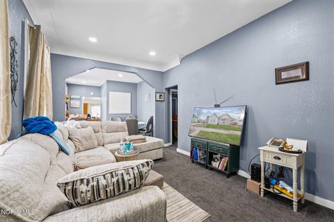 Tiny photo for 547 Church Street, Toledo, OH 43605 (MLS # 10006016)