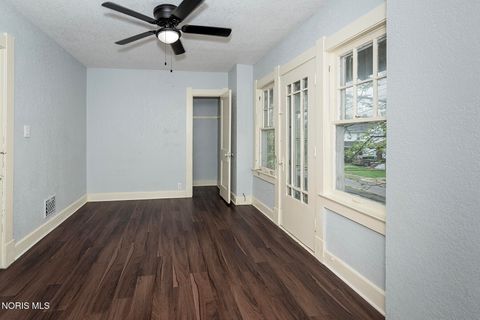 Tiny photo for 4211 Jackman Road, Toledo, OH 43612 (MLS # 10006537)