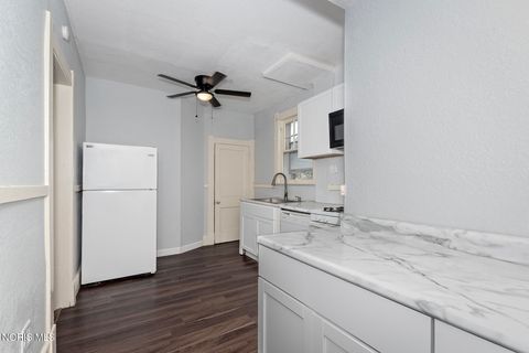 Tiny photo for 4211 Jackman Road, Toledo, OH 43612 (MLS # 10006537)