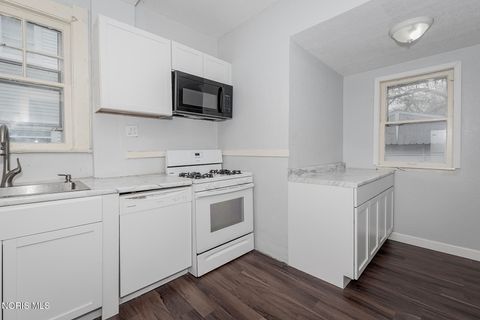 Tiny photo for 4211 Jackman Road, Toledo, OH 43612 (MLS # 10006537)