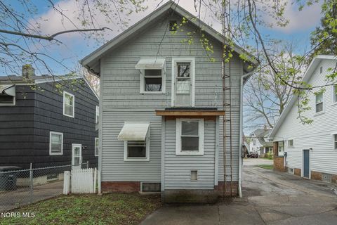 Tiny photo for 4211 Jackman Road, Toledo, OH 43612 (MLS # 10006537)