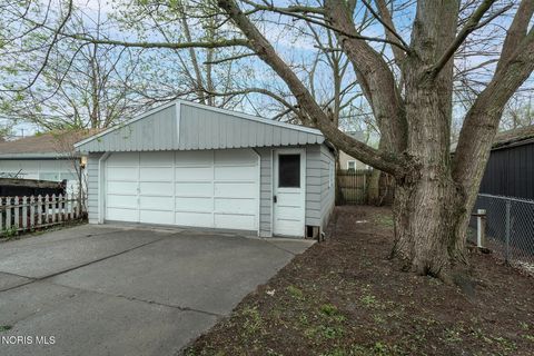 Tiny photo for 4211 Jackman Road, Toledo, OH 43612 (MLS # 10006537)