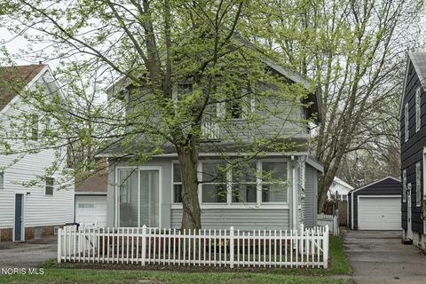 Tiny photo for 4211 Jackman Road, Toledo, OH 43612 (MLS # 10006537)