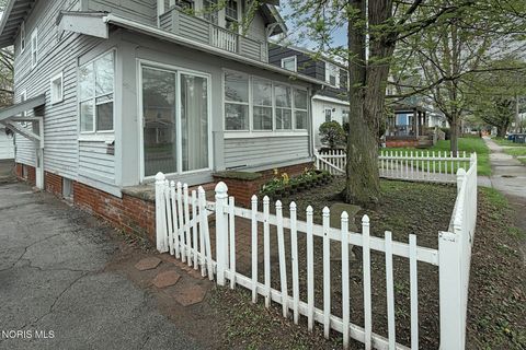 Tiny photo for 4211 Jackman Road, Toledo, OH 43612 (MLS # 10006537)