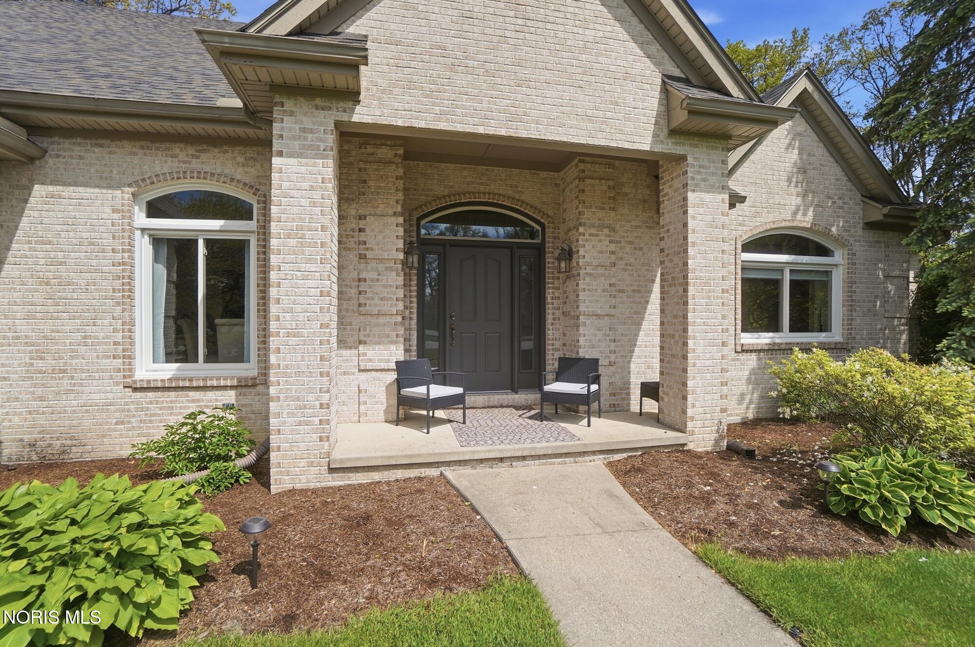 8766 Willow Pond Boulevard