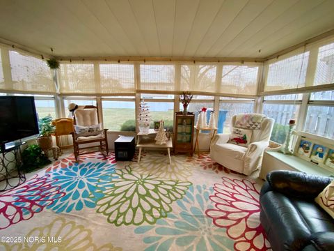 Tiny photo for 3300 Cromwell Drive, Oregon, OH 43616 (MLS # 10002360)