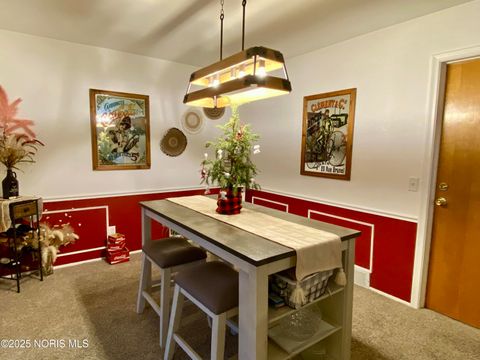 Tiny photo for 3300 Cromwell Drive, Oregon, OH 43616 (MLS # 10002360)