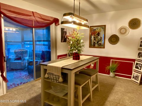 Tiny photo for 3300 Cromwell Drive, Oregon, OH 43616 (MLS # 10002360)