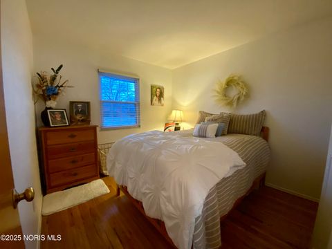 Tiny photo for 3300 Cromwell Drive, Oregon, OH 43616 (MLS # 10002360)