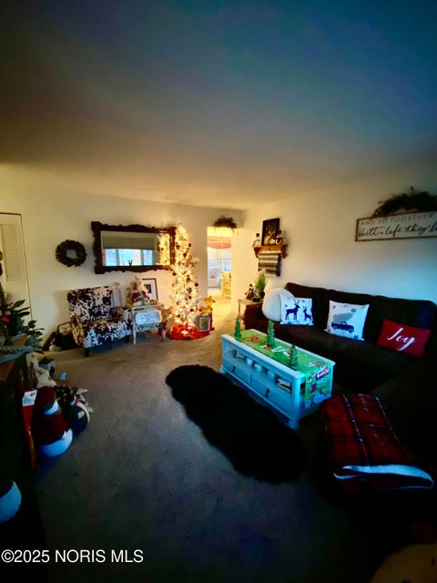 Tiny photo for 3300 Cromwell Drive, Oregon, OH 43616 (MLS # 10002360)
