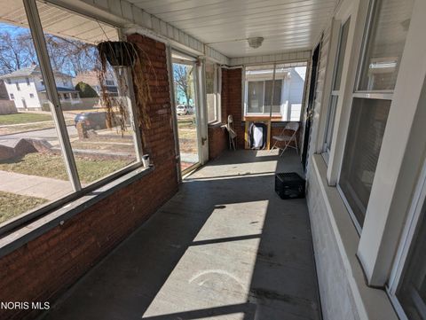 Tiny photo for 1748 Freeman Street, Toledo, OH 43606 (MLS # 10004997)