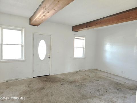 Tiny photo for 921 Berry Street, Toledo, OH 43605 (MLS # 10002351)