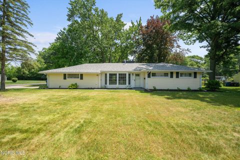 Photo of 3424 Westchester Road, Toledo, OH 43615 (MLS # 10009939)