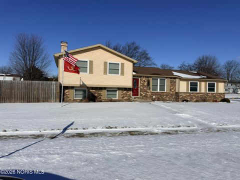 Photo of 6418 Scarsdale Road, Maumee, OH 43537 (MLS # 10003422)