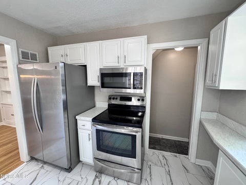 Tiny photo for 3521 Rushland Avenue, Toledo, OH 43606 (MLS # 10014661)