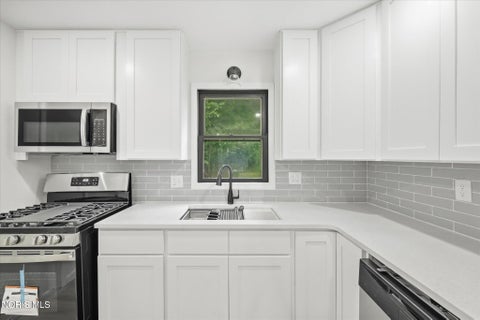 Tiny photo for 6125 Bryan Road, Oregon, OH 43616 (MLS # 10013690)
