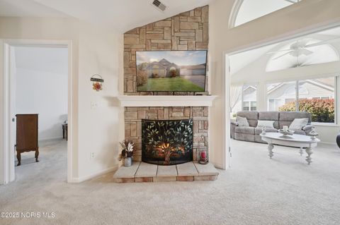 Tiny photo for 8334 Ledgestone Avenue #8334, Sylvania, OH 43560 (MLS # 10000277)