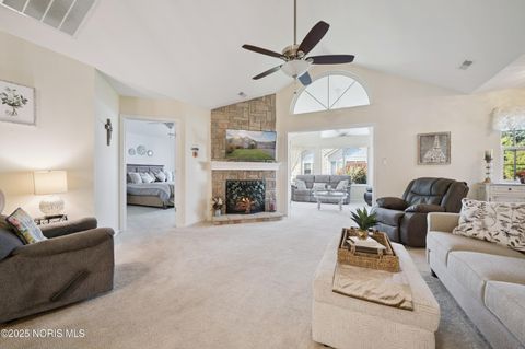 Tiny photo for 8334 Ledgestone Avenue #8334, Sylvania, OH 43560 (MLS # 10000277)