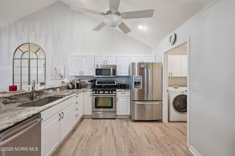 Tiny photo for 8334 Ledgestone Avenue #8334, Sylvania, OH 43560 (MLS # 10000277)