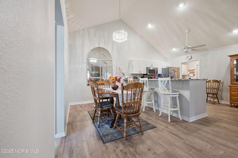 Tiny photo for 8334 Ledgestone Avenue #8334, Sylvania, OH 43560 (MLS # 10000277)