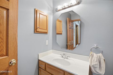 Tiny photo for 13095 Huffman Road, Bowling Green, OH 43402 (MLS # 10006454)