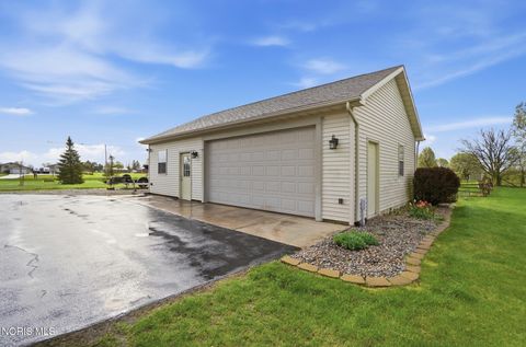 Tiny photo for 13095 Huffman Road, Bowling Green, OH 43402 (MLS # 10006454)
