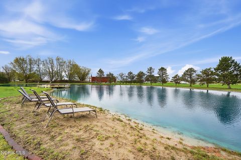 Tiny photo for 13095 Huffman Road, Bowling Green, OH 43402 (MLS # 10006454)